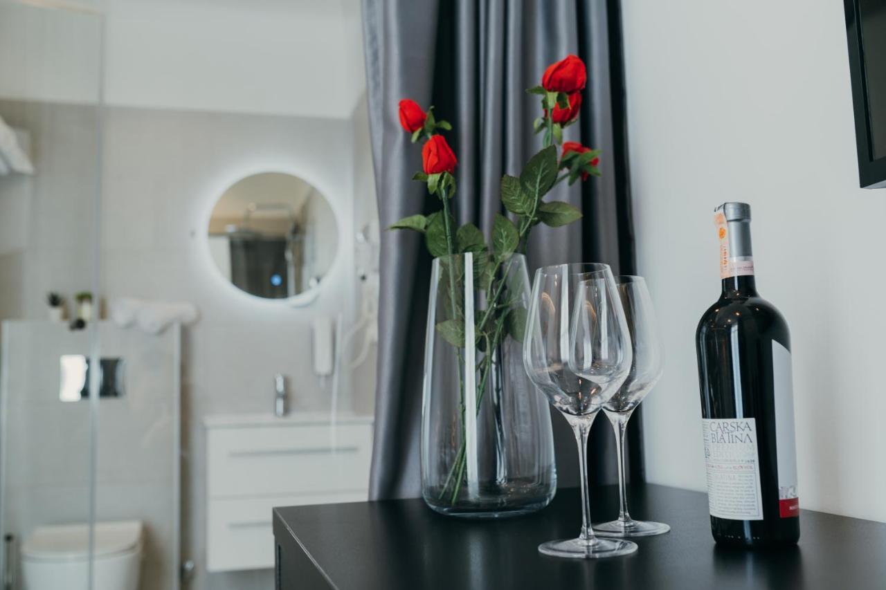 Poppy Downtown Suites Sarajevo Σαράγεβο Εξωτερικό φωτογραφία